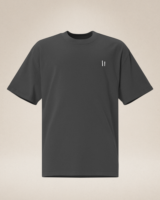 lovetoplay || oversized T-Shirt - black